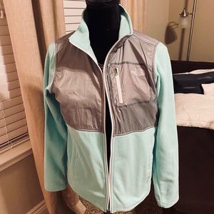 🌊 The North Face Jacket